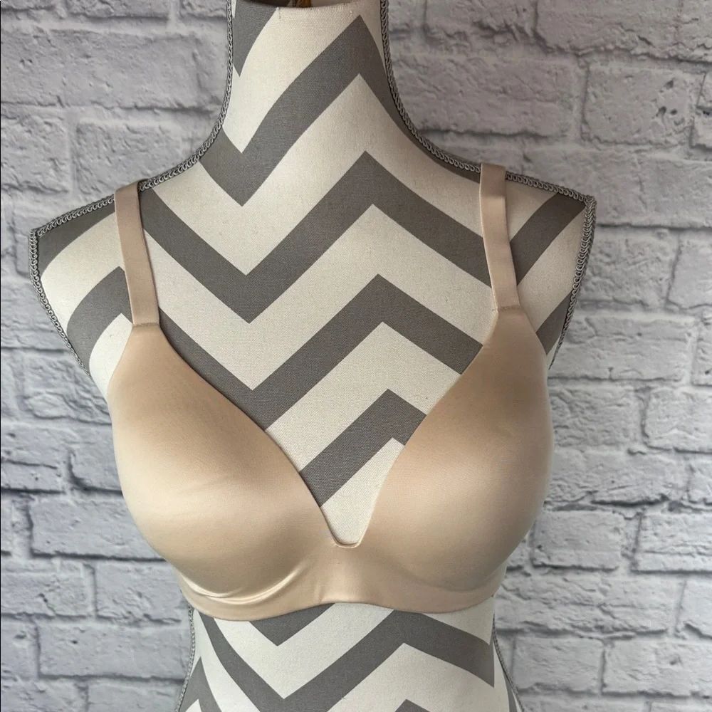 Victoria's Secret Light Beige Bra Lightly Lined Demi Size 38C